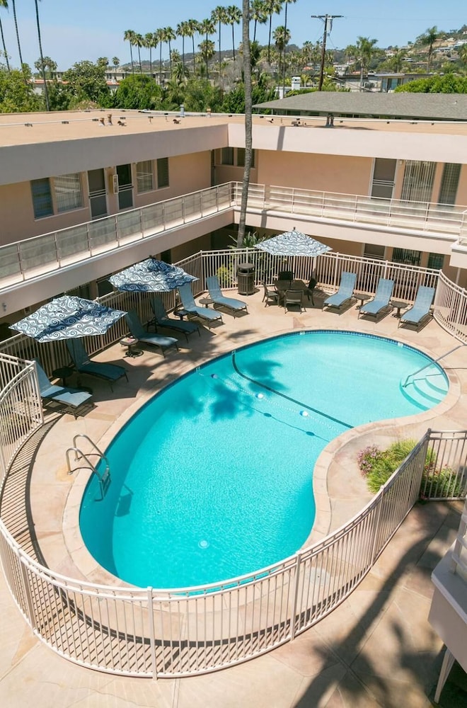 La Jolla Riviera Inn - photo 21
