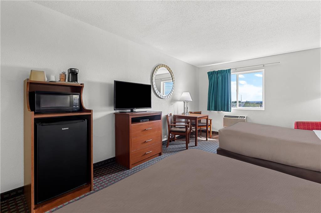Rodeway Inn Rapid City North - photo 10