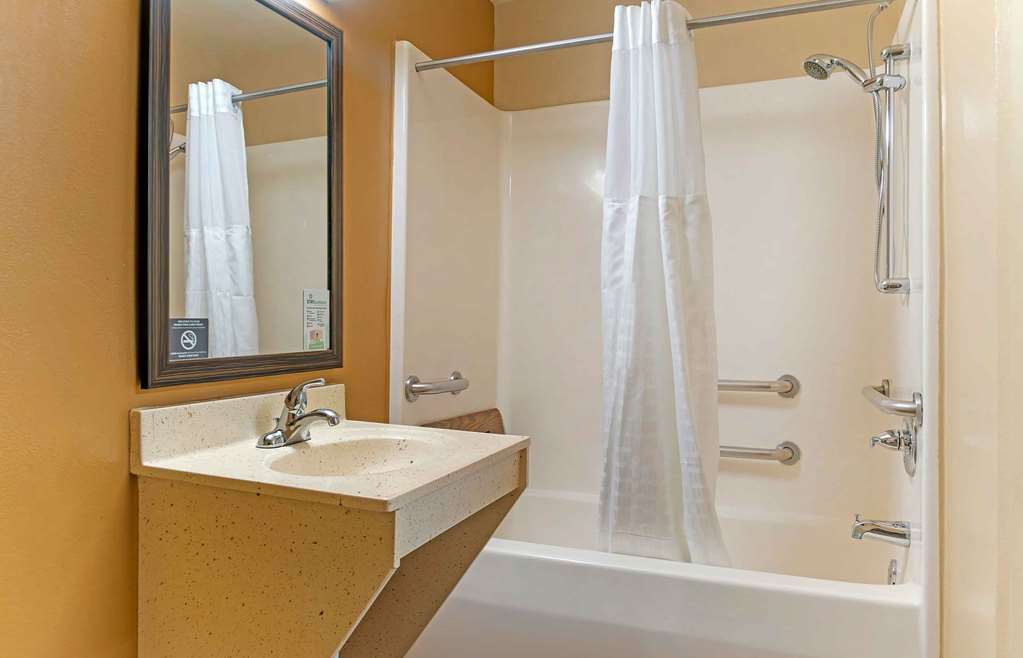 Extended Stay America Select Suites Grand Rapids Kentwood - photo 36