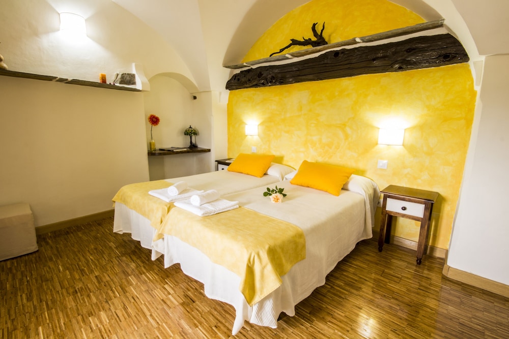La Posada de Grimaldo — 4-Star Luxury Hotel in Canaveral, Spain