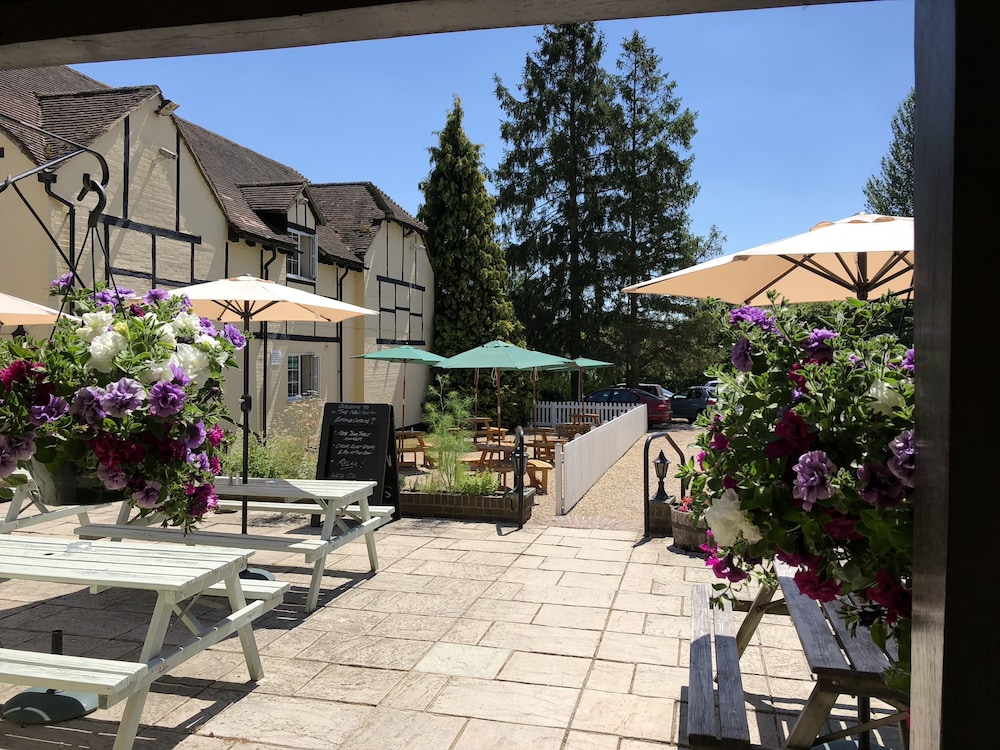 The New Inn - carbon neutral hotel in Hook