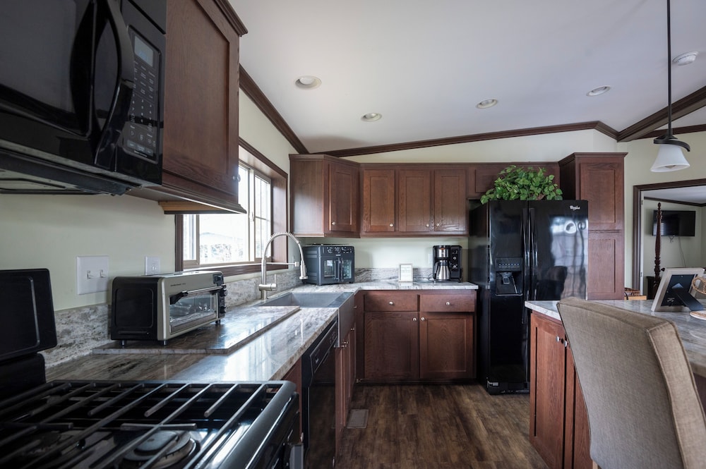 Swan Lake Resort Rentals - photo 91
