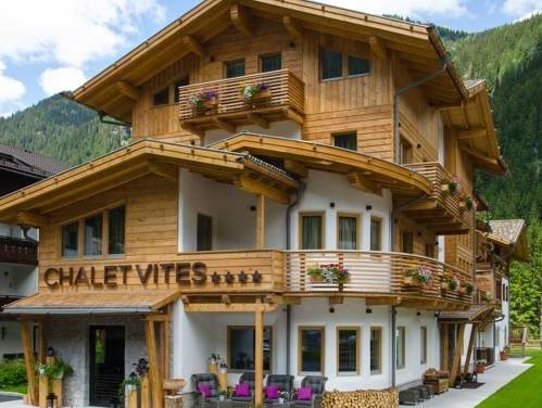 Chalet Vites Mountain Hotel — Canazei