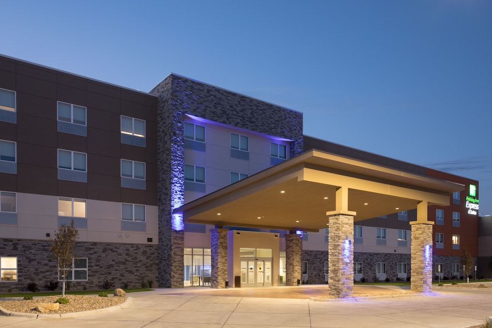 Holiday Inn Express & Suites Sioux City North Event Center by IHG - photo 67