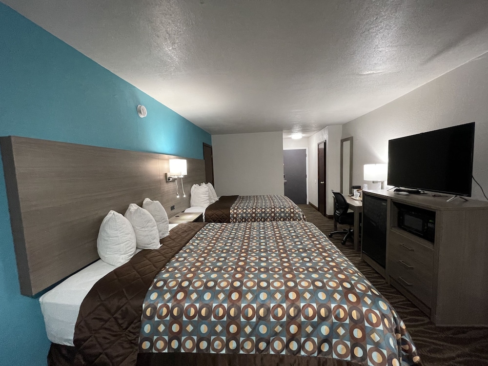 Baymont by Wyndham Bellevue Omaha - photo 5