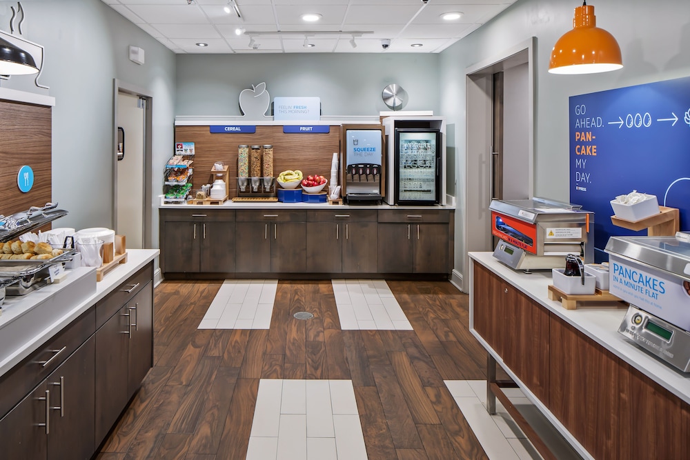 Holiday Inn Express Atlanta Airport College Park by IHG - photo 14