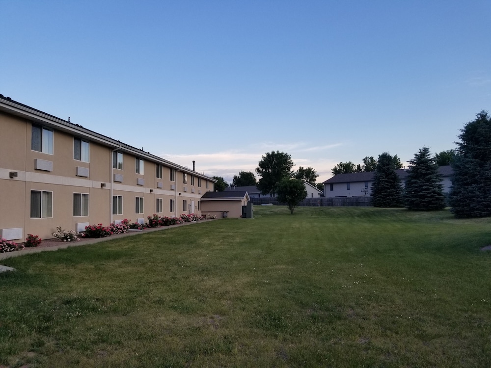 Bilmar Inn & Suites Dell Rapids Near Sioux Falls - photo 208