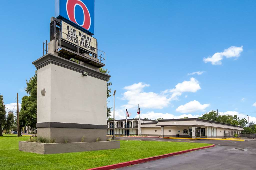 Motel 6 Groves TX - photo 7
