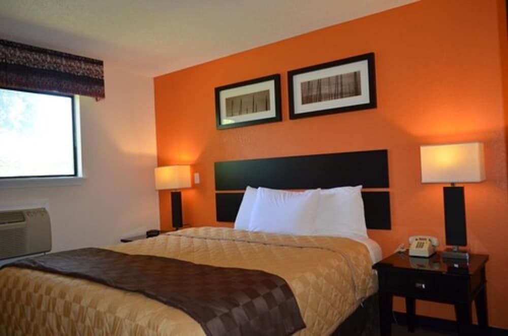 Enfield Inn - photo 8