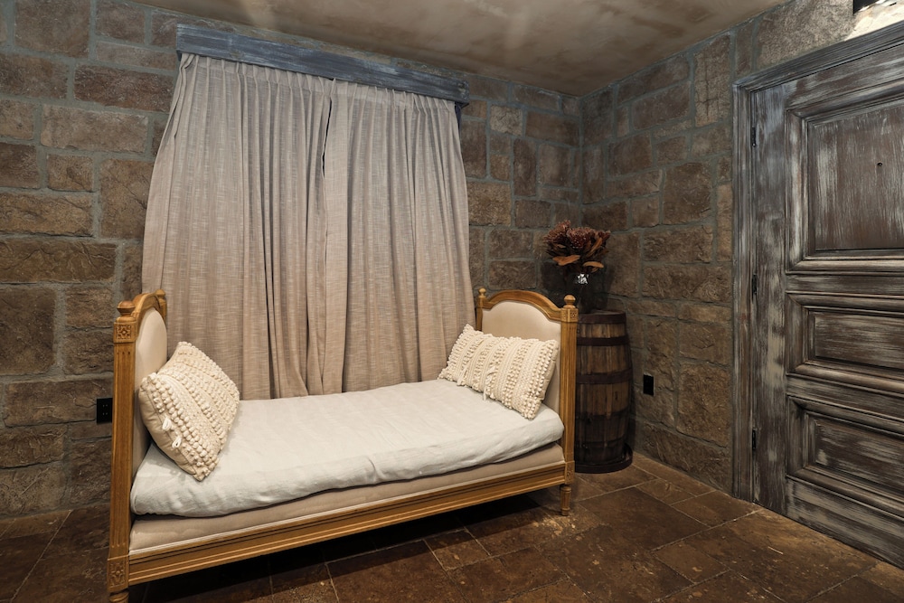 The Inn at Zaca Creek - photo 25