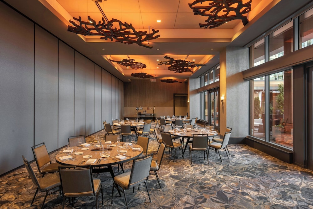 Epicurean Atlanta Autograph Collection - photo 94