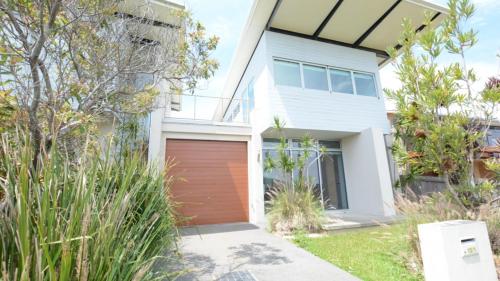 Connemara Wallabi Point in Old Bar, Australia