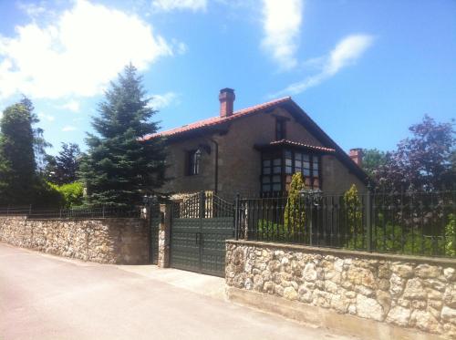 Casa Solallosa 112 — 4-Star Luxury Hotel in Reocin, Spain