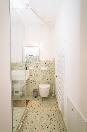 Denkmal Traumsanierung. Gesamtes Hinterhaus in Leipzig, Germany