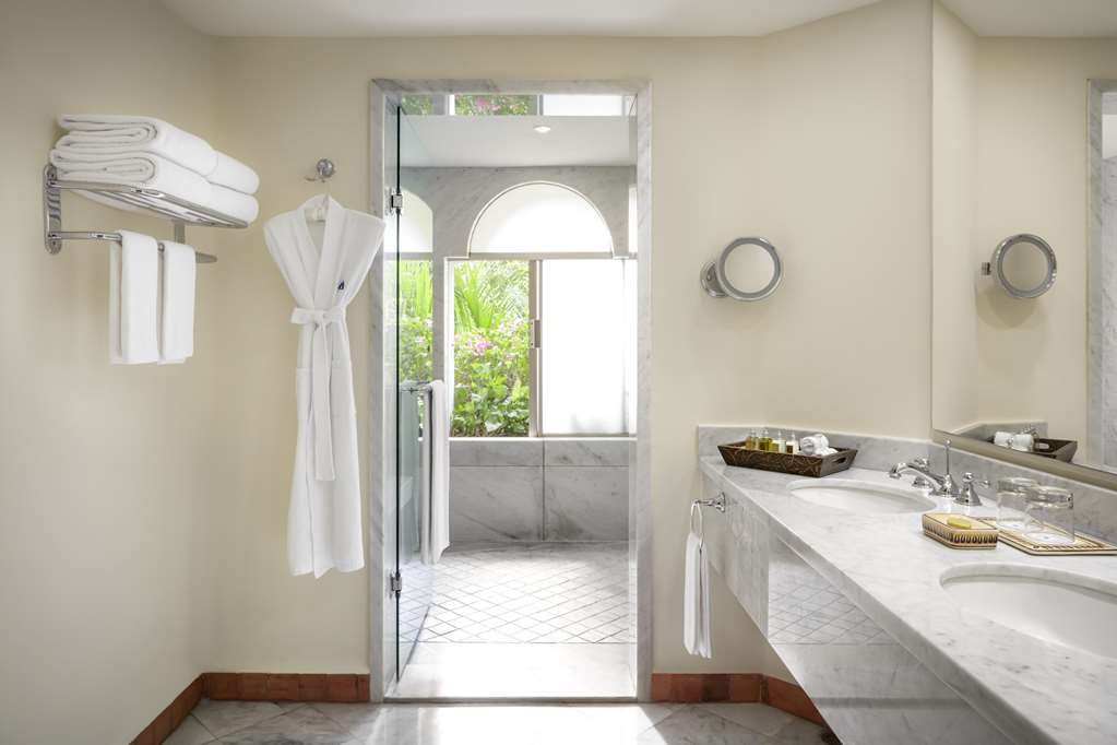 Casa Velas Master Suite bathroom