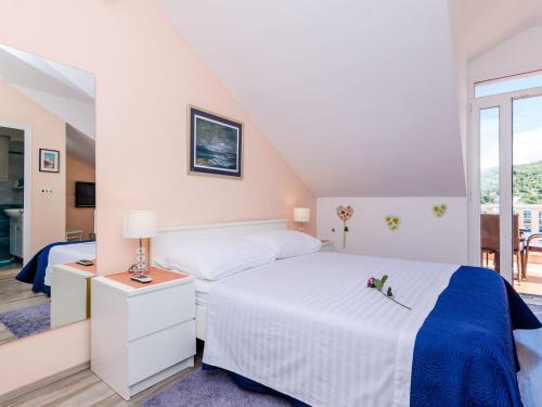 Guest House Avdic Superior Studio Apartment with Balcony and Sea View
