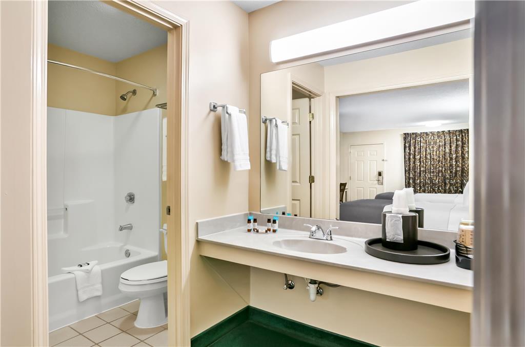 Americas Best Value Inn Rome - photo 25