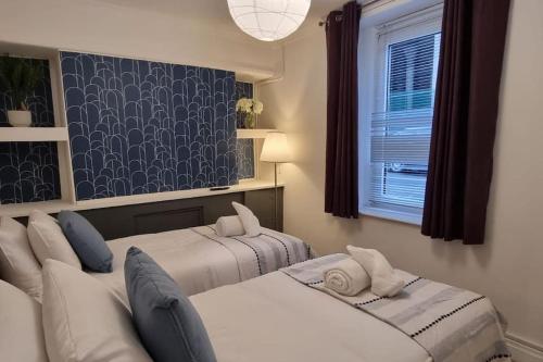 Contractor Base Flexible Parking Smart Tvs In Rooms 17831586 — Port Talbot