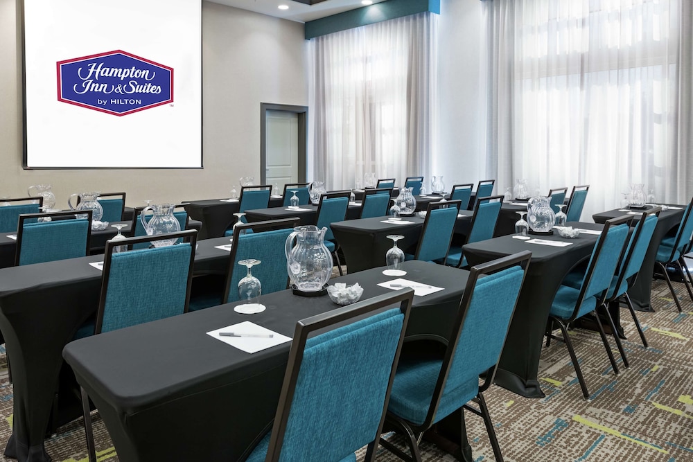 Hampton Inn & Suites Orlando Airport @ Gateway Village - photo 46