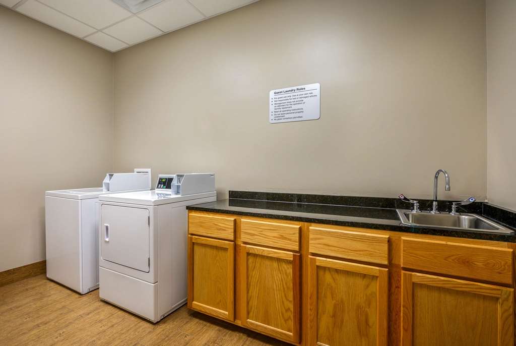 La Quinta Inn & Suites by Wyndham Glendive - photo 44