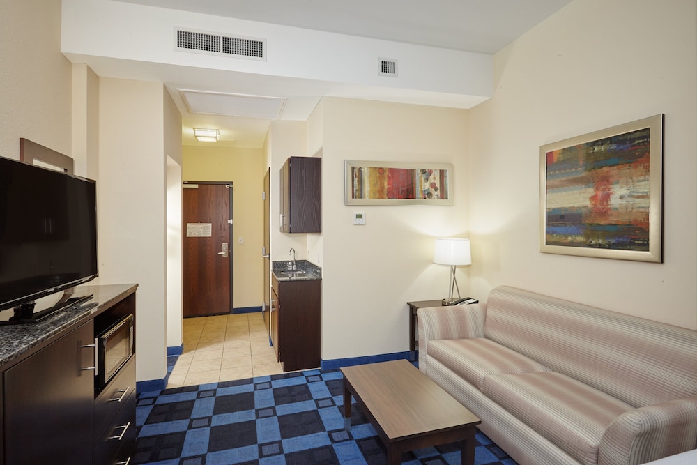 Holiday Inn Express Hotel & Suites Columbia Univ Area Hwy 63 by IHG - photo 12
