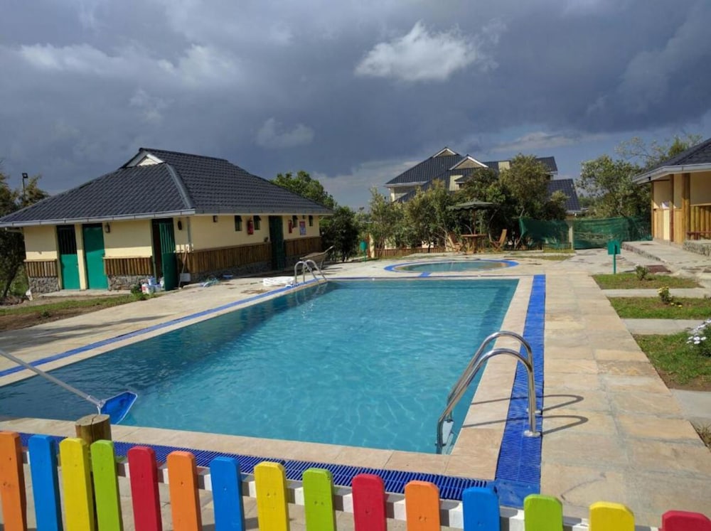 The Nelion Hotel — Naro Moru — photo 2