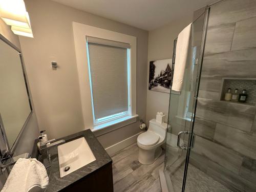 Entire Modern 7 Unit 7 Bath Boutique Inn - photo 49