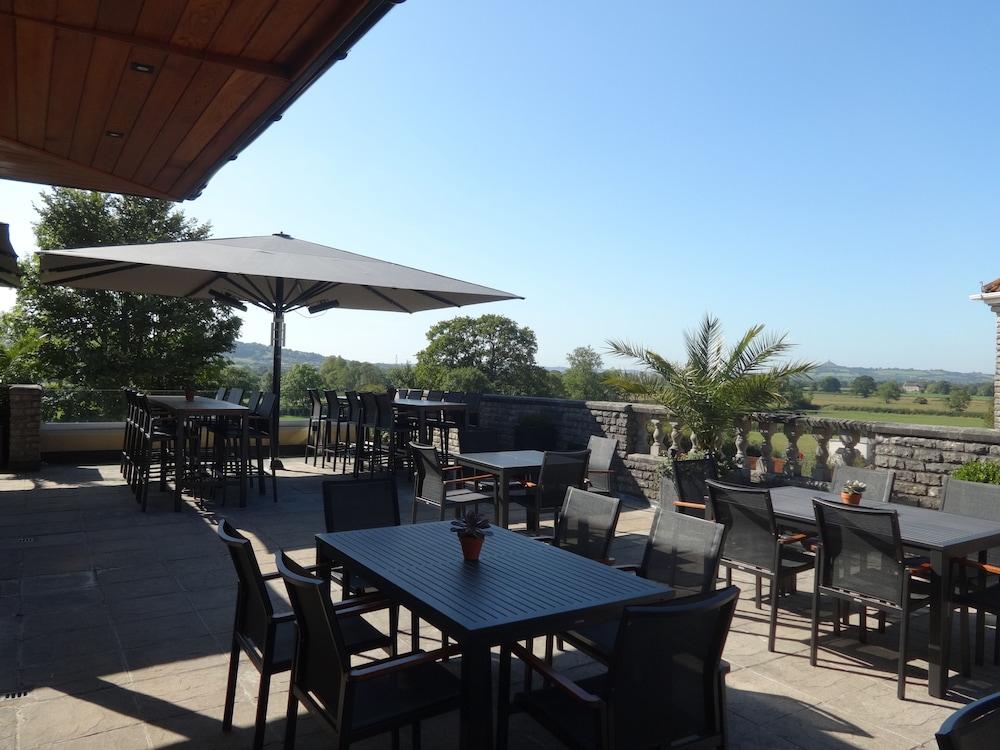 The Crossways — 5-Star Luxury Hotel in Shepton Mallet, United Kingdom