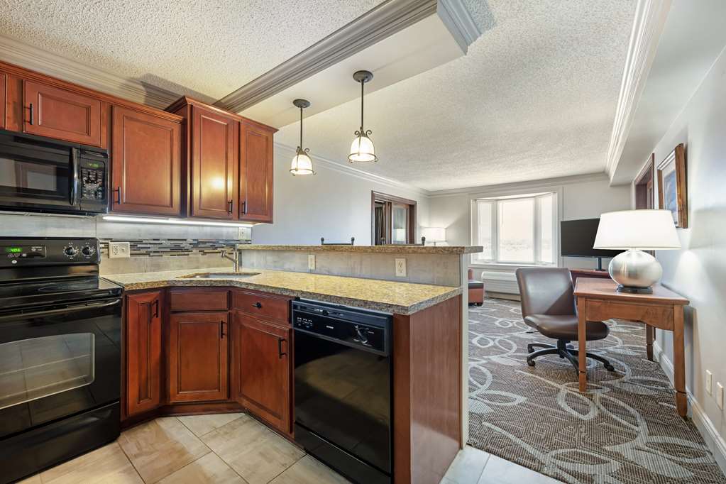Best Western Plus Mid Nebraska Inn & Suites - photo 38