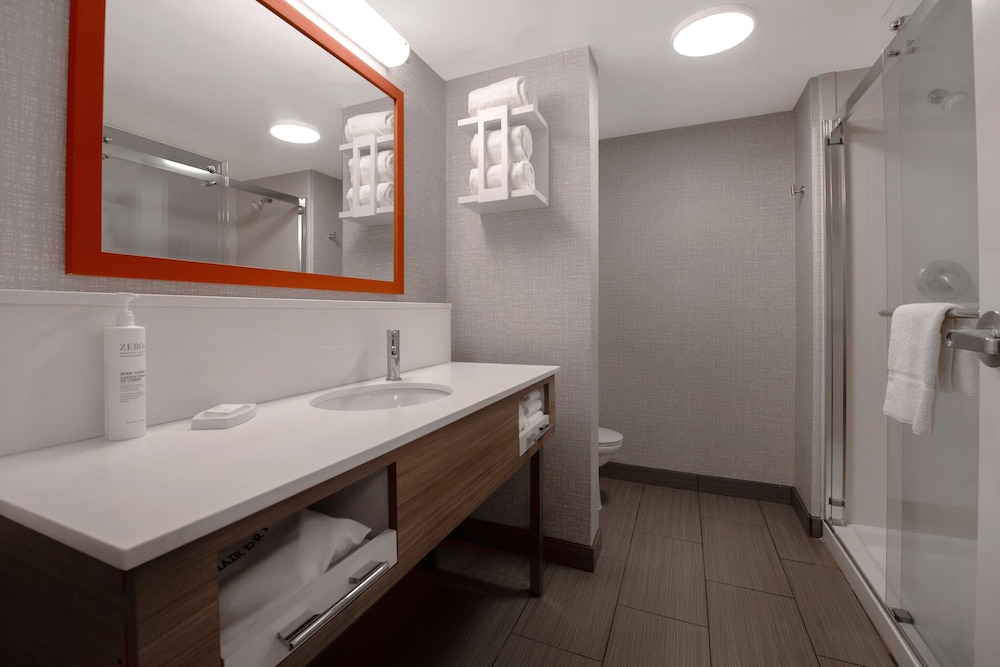 Hampton Inn Anderson Alliance Business Park - photo 38