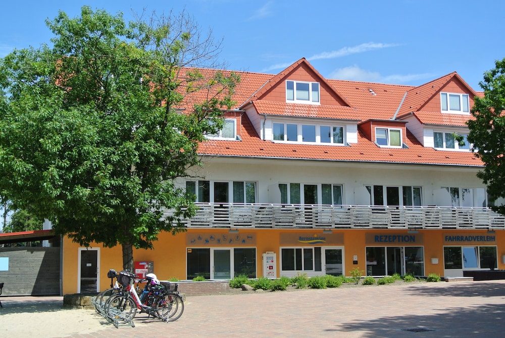 Hotel am Bernsteinsee — hotel in Sassenburg