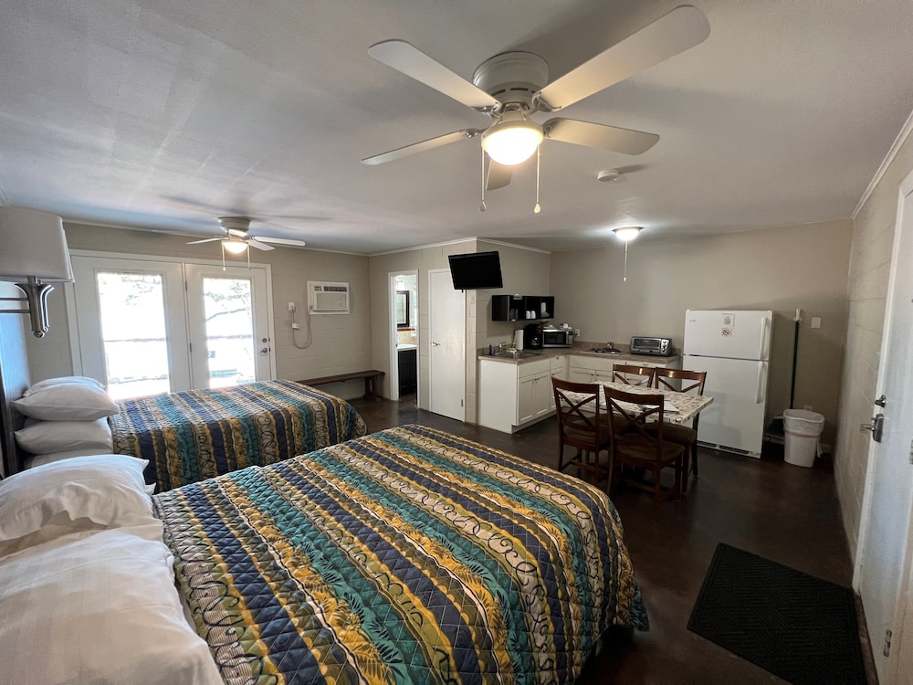 Painted Sky Inn - photo 6