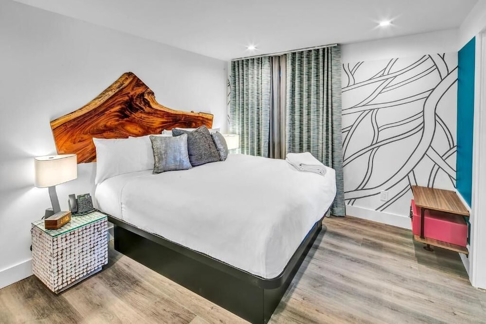 The Saint Hotel - photo 16
