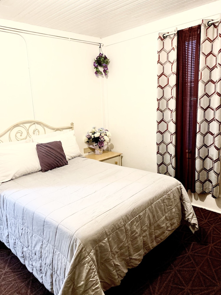 Bella's Boutique Hotel - photo 44