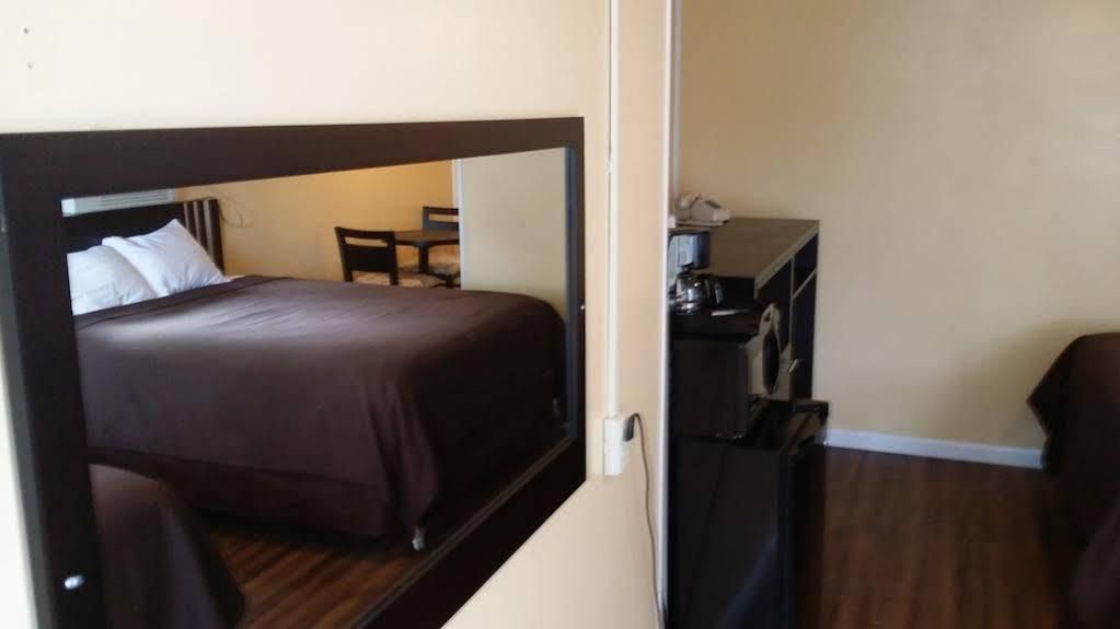 Rock Haven Terrace Motel - photo 5