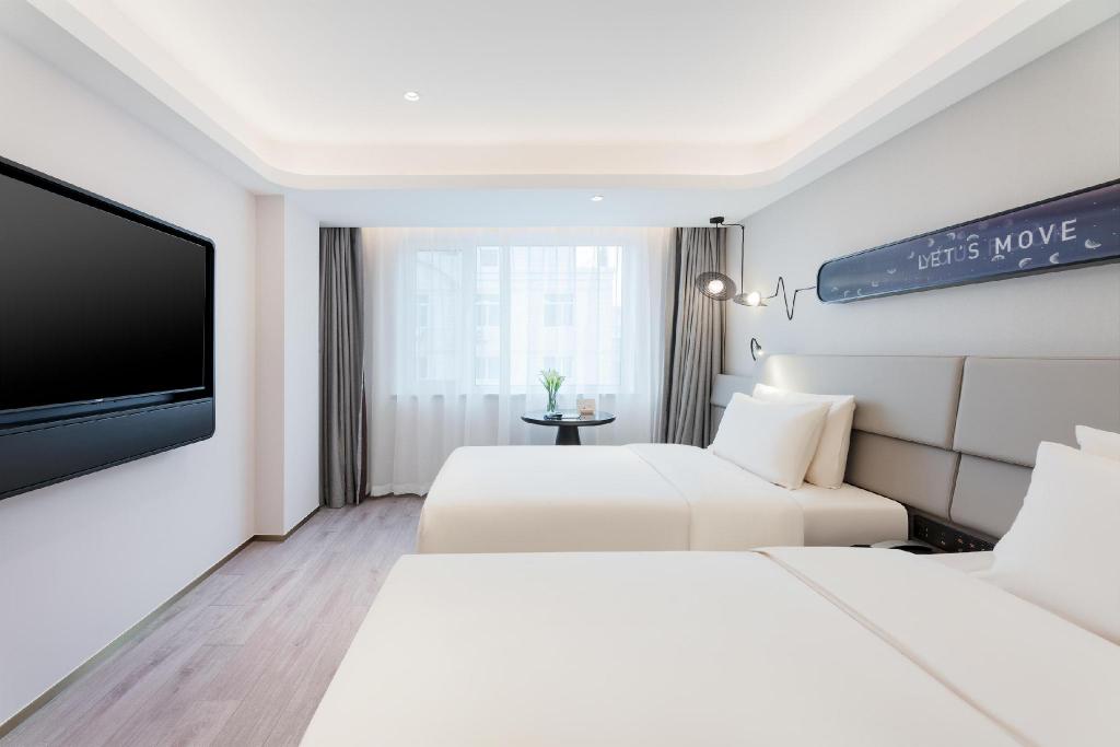 Atour Light Hotel Dalian Xinghai Plaza Xi an Road — 4-Star Luxury Hotel in Dalian, People's Republic of China