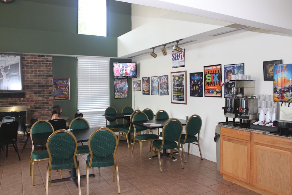 Ozark Valley Inn - photo 36