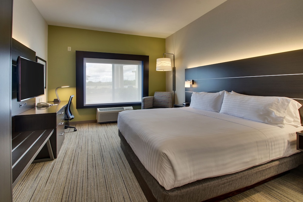 Holiday Inn Express & Suites Morris by IHG - photo 23