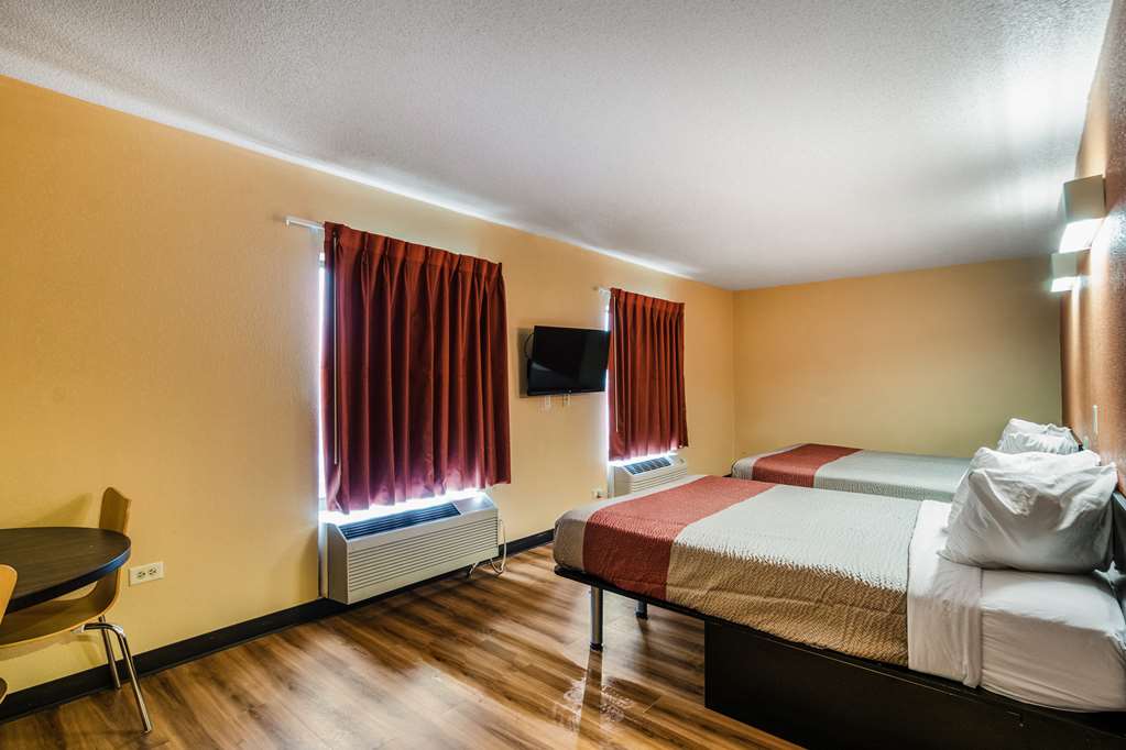 Motel 6 Libertyville IL - photo 14