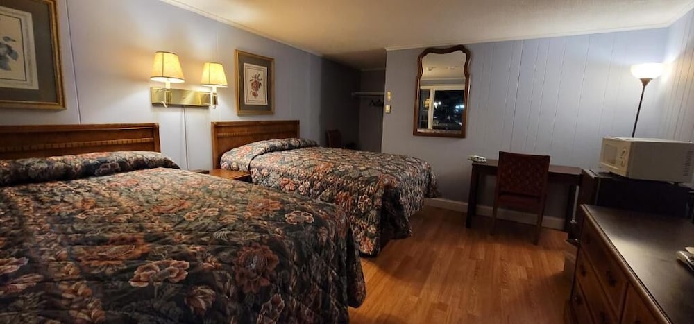 Tallwood Motel Wells in Wells, United States