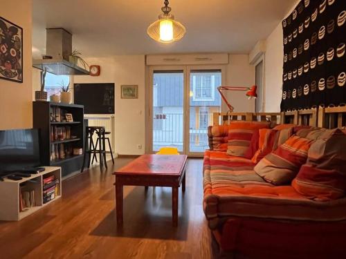 Spacious & Cosy Flat - carbon neutral hotel in Massy