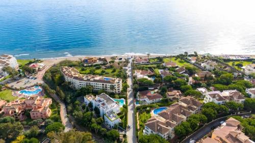 Seaside Elegance With Sea View — Marbella