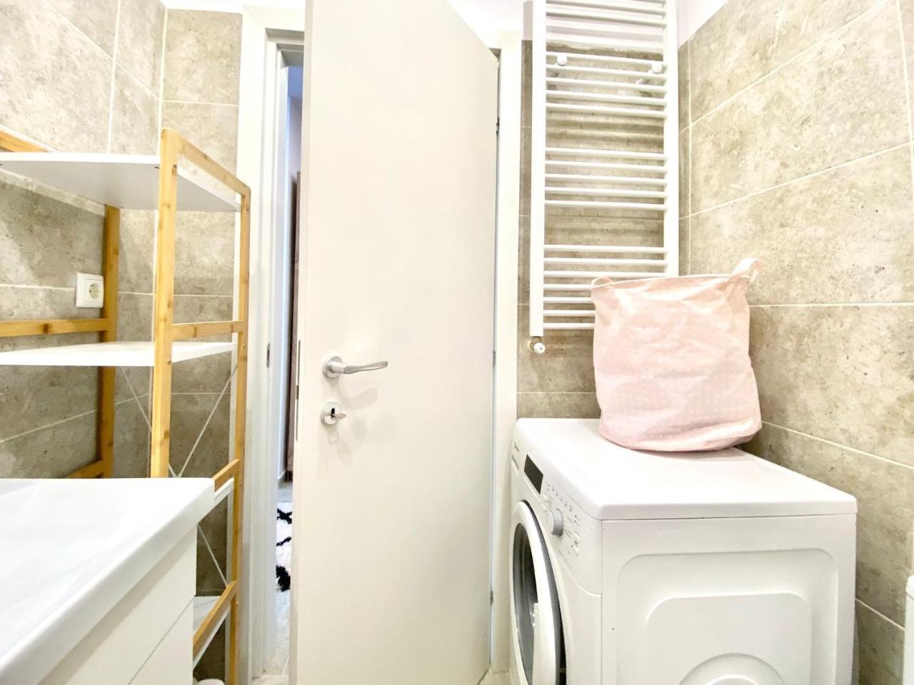 Single room Perfect for couples or singles — Rosu — photo 2