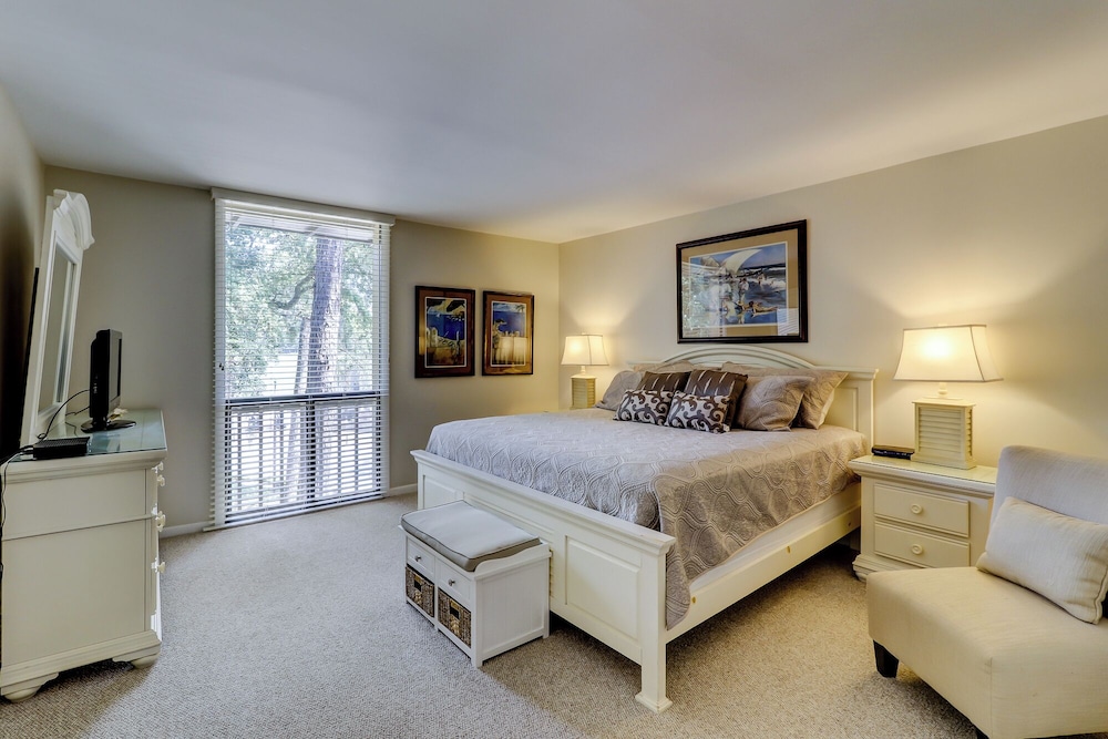920 Cutter Court at the Sea Pines Resort - photo 2