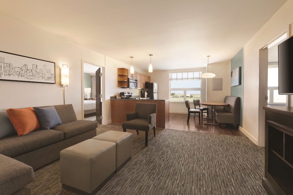 Hyatt House Denver Airport - photo 9