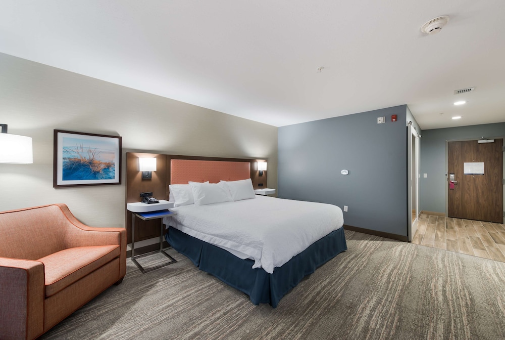 Hampton Inn Niles - photo 11
