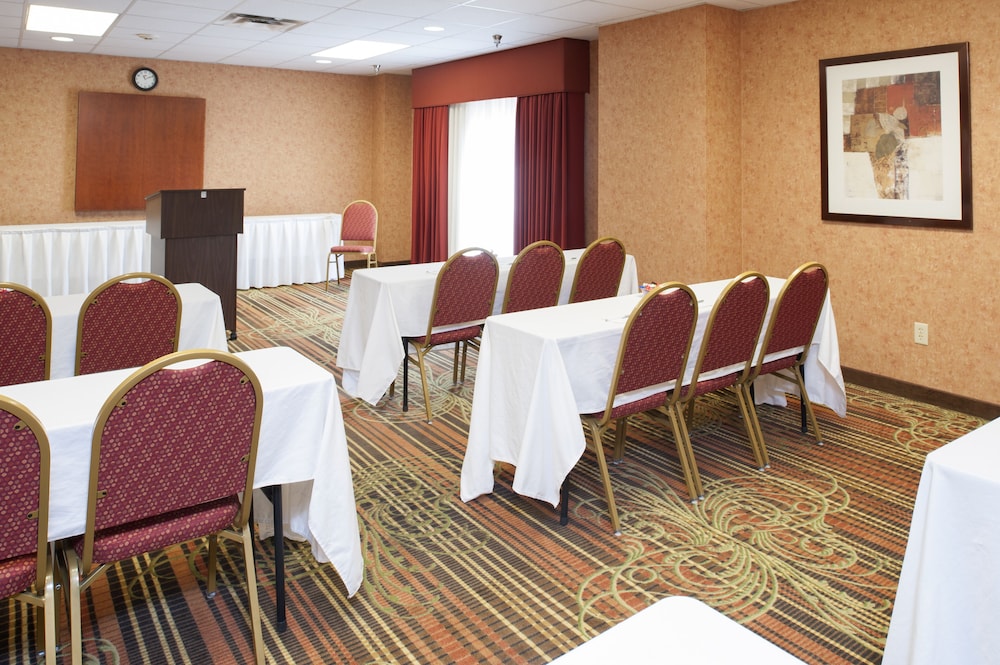 Hampton Inn & Suites Cleveland Southeast Streetsboro - photo 25