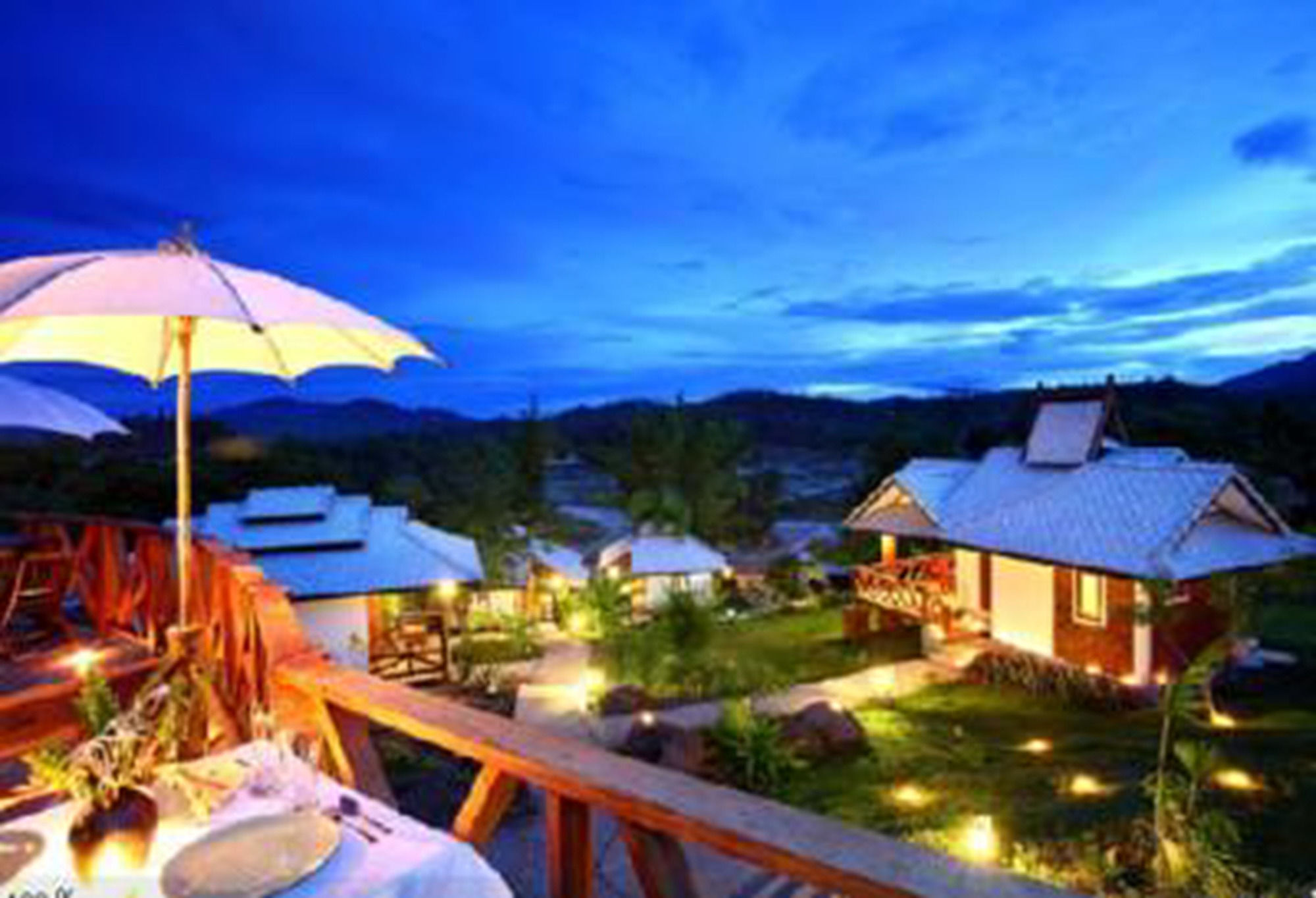Pailove & Baanchonphao Resort in Pai, Thailand