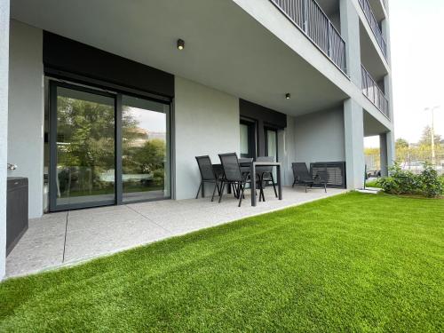 My Venini by MyHomeInComo — 4-Star Luxury Hotel in Como, Italy