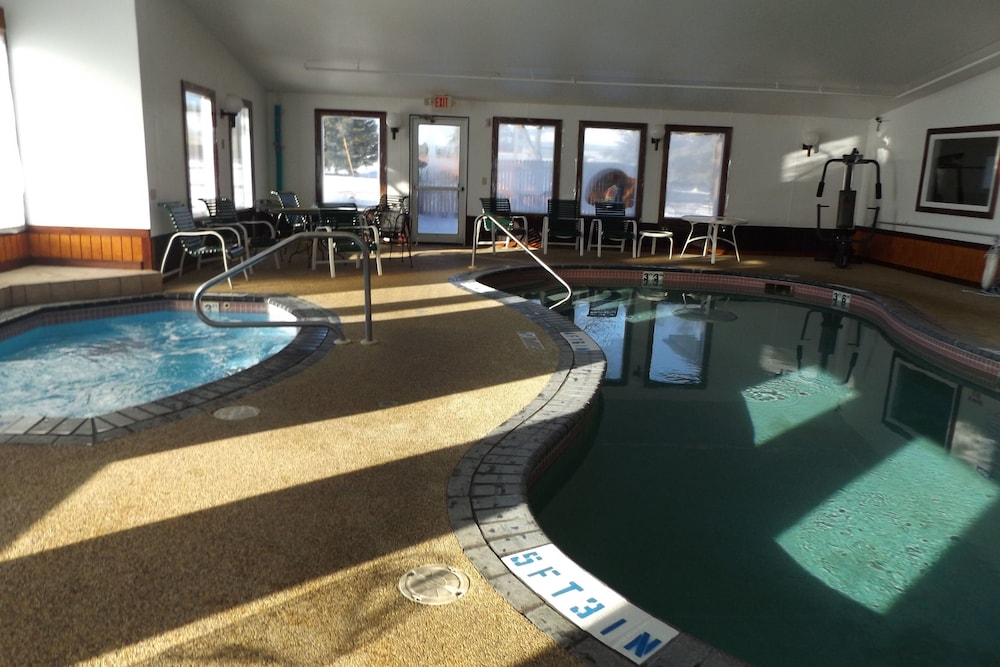 Nisswa Hotel and Suites - photo 55